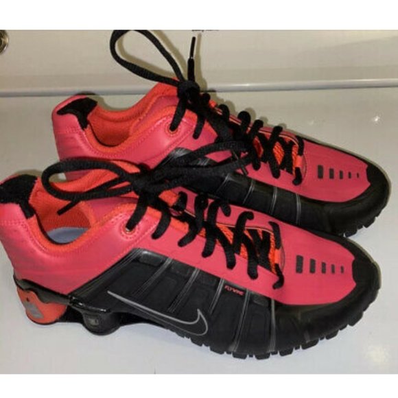 NIKE  SHOX OLEVEN FLYWIRE - Picture 1 of 3